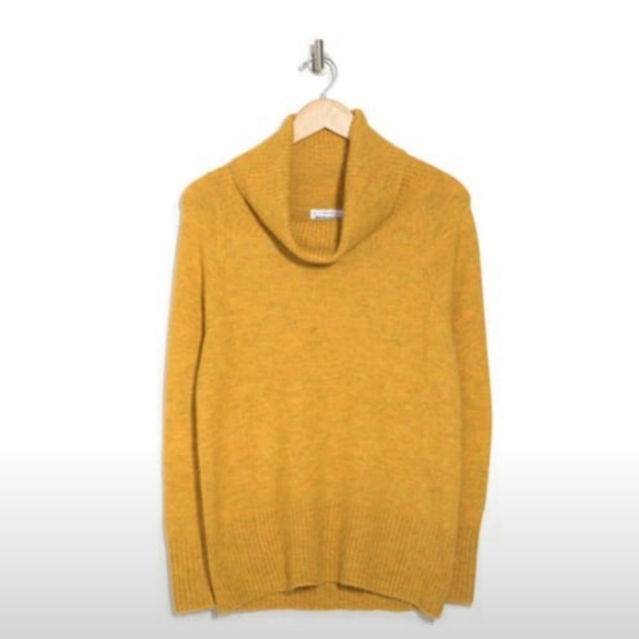 Republic Turtleneck Pullover Oversized Mustard Knit Sweater - Picture 3 of 4